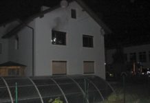 Nächtlicher Küchenbrand neben dem Feuerwehrhaus