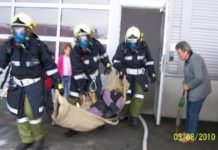 Menschenrettung aus Maschinenhalle